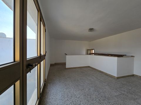Via Giuseppe Parini, 10