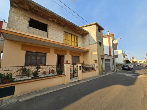 Via Pietro Maroncelli, 15