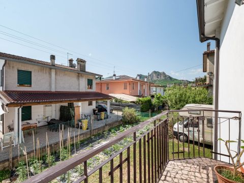 Via Euganea Villa, 18
