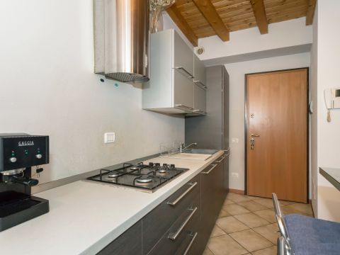 Via S. Bernardino, 34
