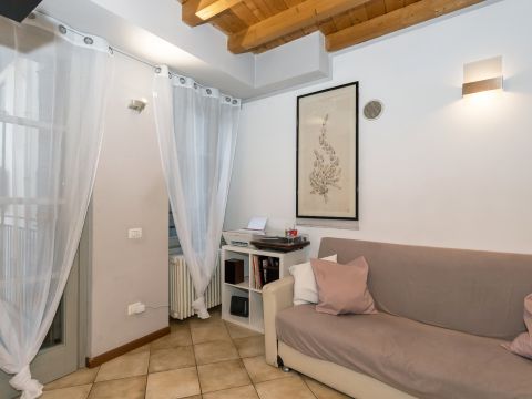Via S. Bernardino, 34