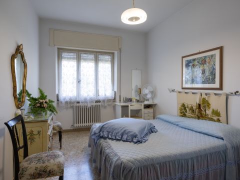 Via Sarzanese, 247 - Lucca