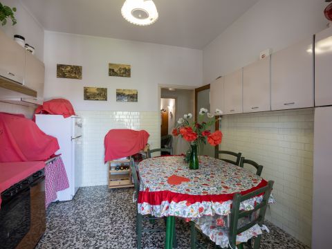 Via Sarzanese, 247 - Lucca