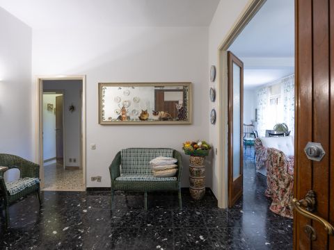 Via Sarzanese, 247 - Lucca