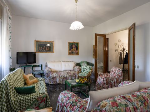Via Sarzanese, 247 - Lucca
