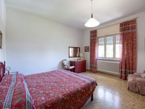 Via Sarzanese, 247 - Lucca