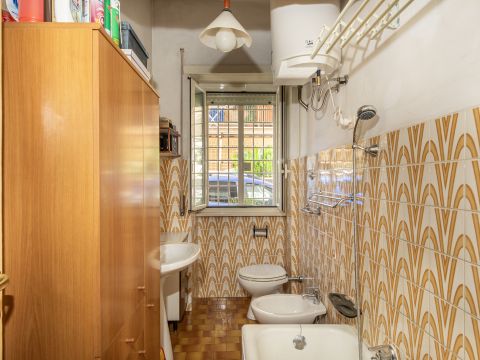 Viale Alessandrino, 304 - Roma