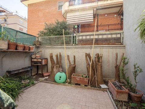 Viale Alessandrino, 304 - Roma