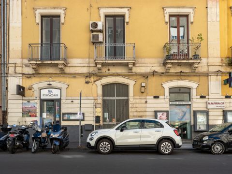 Via Vittorio Emanuele Orlando, 32 - Catania