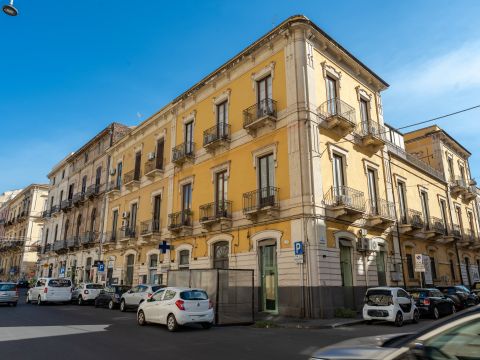 Via Vittorio Emanuele Orlando, 32 - Catania