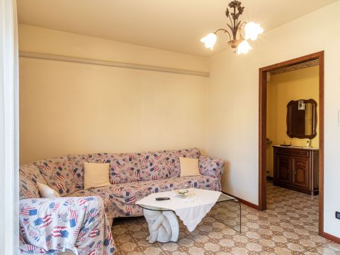 Via Alessandrini, 6 - Mede
