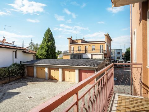 Via Alessandrini, 6 - Mede