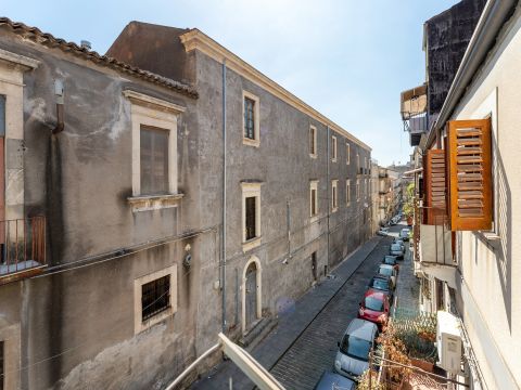 Via Santa Barbara, 57 - Catania