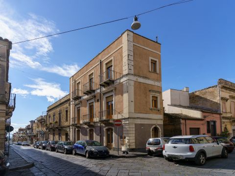 Via Umberto, 59 - Biancavilla