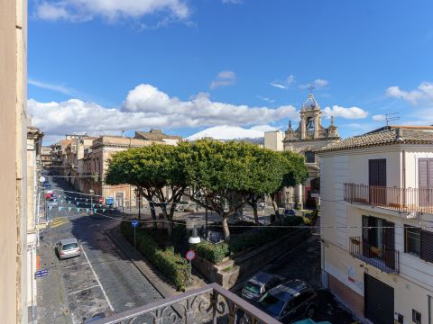 Via Umberto, 59 - Biancavilla