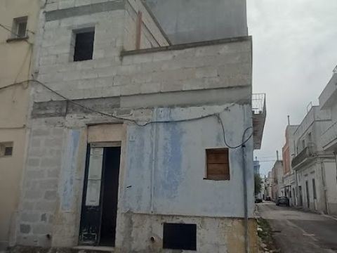 Via Guglielmo Marconi, 28 - Cutrofiano