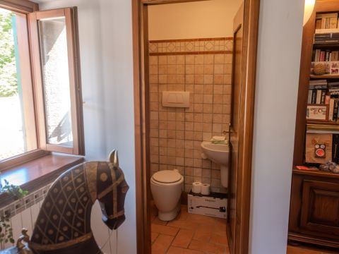 Via delle Scuole, 4 - Viterbo