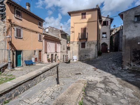 Via delle Scuole, 4 - Viterbo