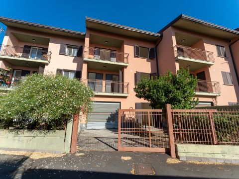 Via Sciarone, 15 - Aci Castello