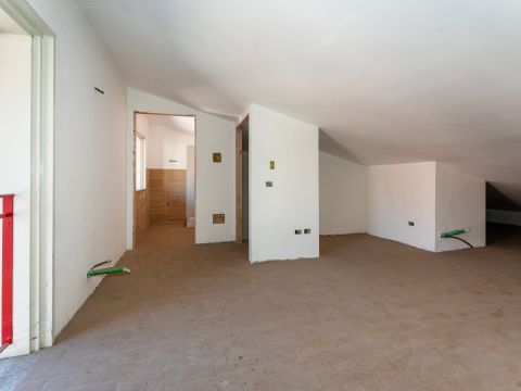 Via Sciarone, 15 - Aci Castello