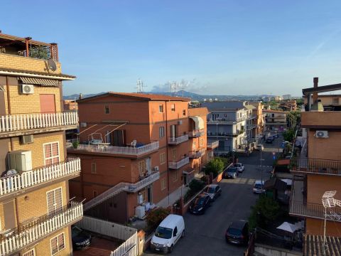 Via Lacedonia, 37 - Roma