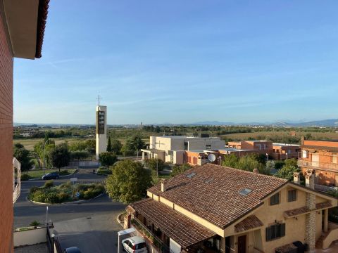 Via Lacedonia, 37 - Roma