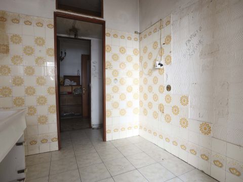 Via Raffaele Calvanico, 12 - Napoli