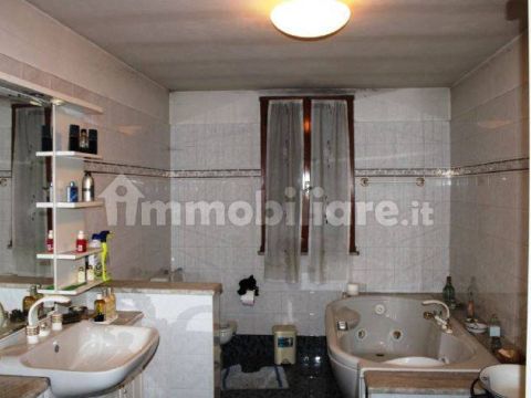 Viottolo Ex Scuole, 1 - Gualtieri