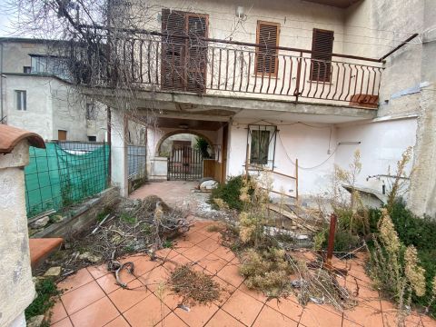 Via Case Basse, 6 - Foligno