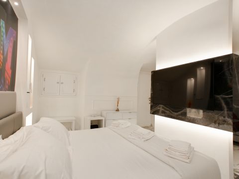 Via Baccina, 23 - Roma