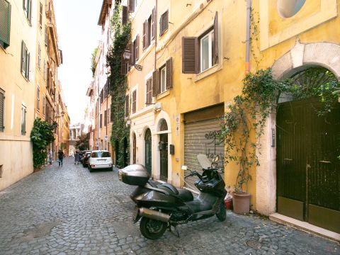 Via Baccina, 23 - Roma