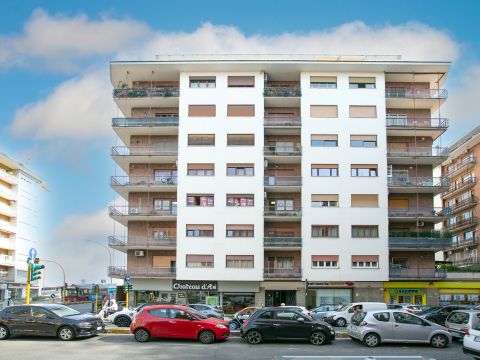 Piazza Gondar, 22 - Roma