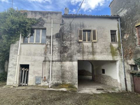 Via Villa Tassoni, 10 - Bellante