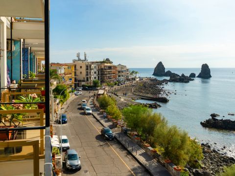 Via Lungomare Dei Ciclopi, 79 - Aci Castello