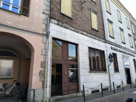 Via Vittorio Veneto, 15 - Robbio