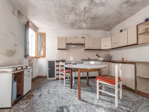 Via Sant'Agostino, 16 - Correzzola
