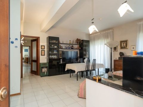 Via Mollica, 47 - Aci Castello