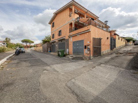 Via Aristide Faccioli, 173 - Roma