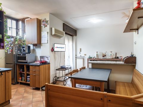 Viale Bialetti, 1A - Mede