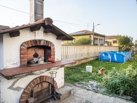 Viale Bialetti, 1A - Mede