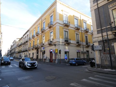 Via Umberto I, 170 - Catania