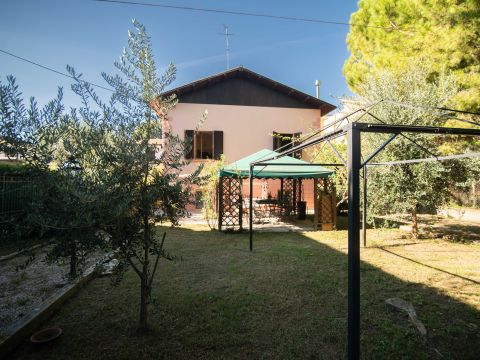 Viale I Maggio, 75 - Fano