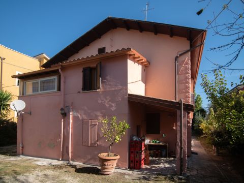 Viale I Maggio, 75 - Fano