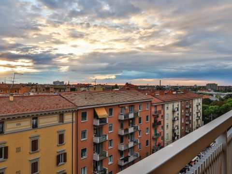 Via Cairoli, 3 - Bologna