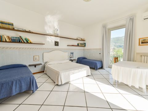 Corso Filangieri, 129 - Vico Equense