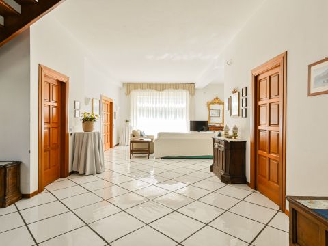 Corso Filangieri, 129 - Vico Equense