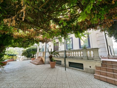 Corso Filangieri, 129 - Vico Equense