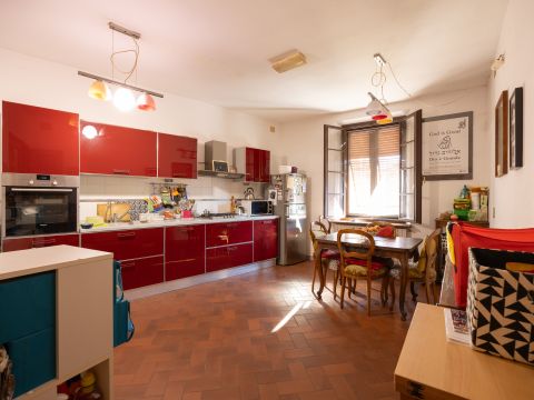 Via Palestro, 19 - Collesalvetti