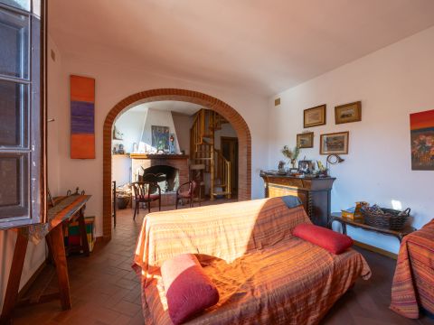 Via Palestro, 19 - Collesalvetti