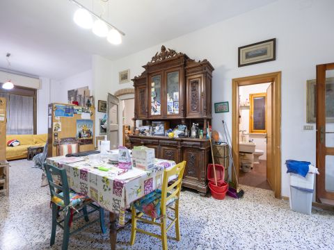 Via Palestro, 19 - Collesalvetti